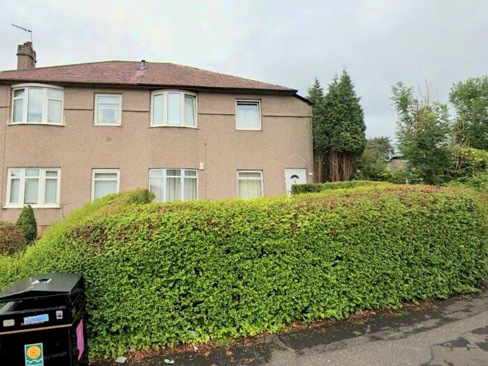 3 Bedroom Flat To Rent In Arbroath Avenue, Cardonald, Glasgow, G52