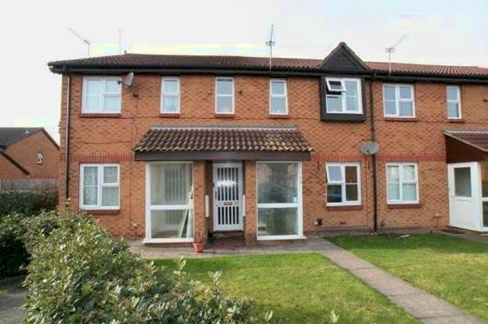 1 Bedroom Flat To Rent In Abbotswood Way, Hayes, UB3