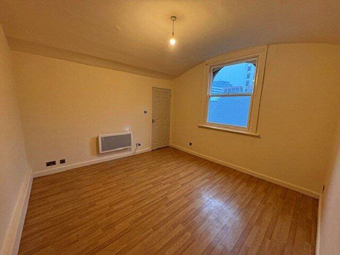 Studio To Rent In Park View Court, Bath Street, Nottingham, Nottinghamshire, NG1