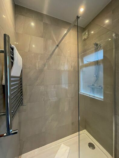 3 Bedroom Flat To Rent In Margravine Gardens, London, W6