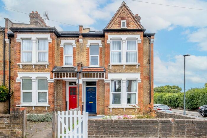 5 Bedroom End Of Terrace House To Rent In Kinveachy Gardens, London, SE7