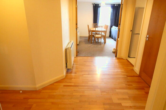 2 Bedroom Apartment To Rent In Adventurers Quay, Cardiff Bay, CF10
