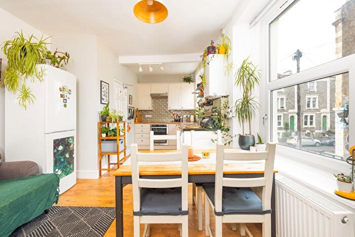 2 Bedroom Flat For Sale In Brigstocke Road, St Pauls, BS2