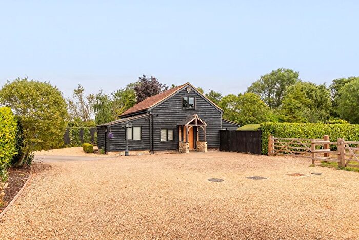 3 Bedroom Barn Conversion To Rent In Gubblecote, Tring, HP23