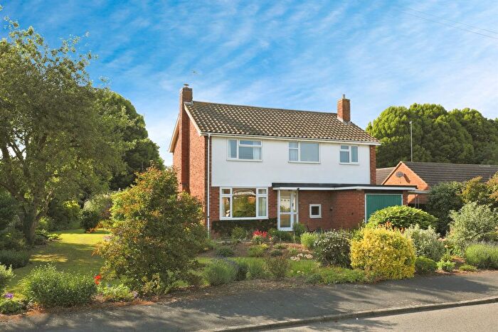 4 Bedroom Detached House For Sale In Mountford Close, Wellesbourne, Warwick, CV35