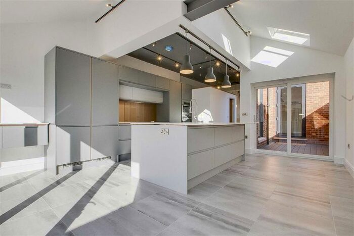 5 Bedroom End Of Terrace House To Rent In Cambridge Street, Wolverton, Milton Keynes, MK12