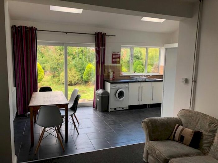 4 Bedroom Terraced House To Rent In Stanfell Road, Clarendon Park, LE2