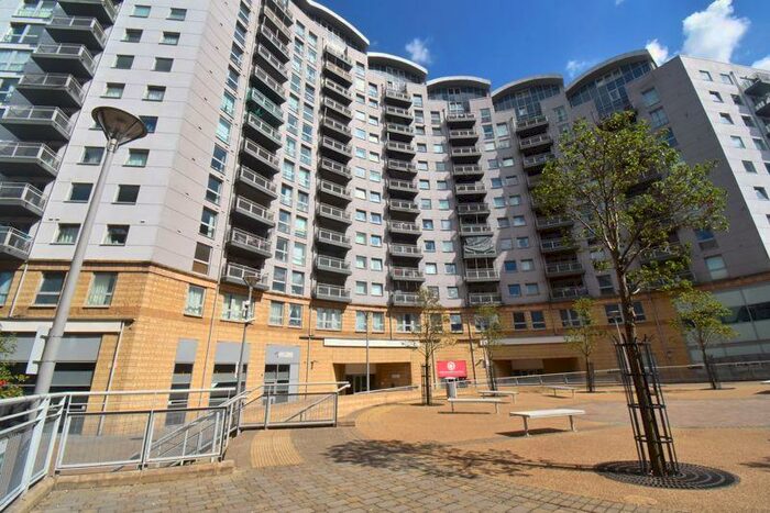 2 Bedroom Flat To Rent In Alencon Link, Basingstoke, RG21
