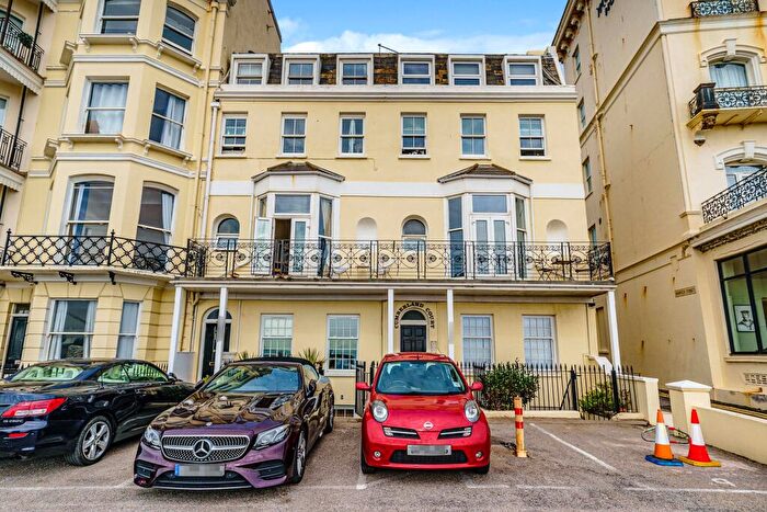 1 Bedroom Flat To Rent In Cumberland Court, BN1