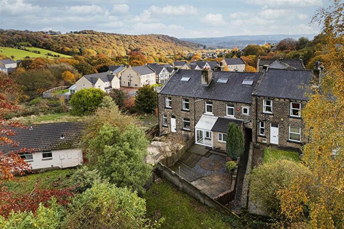 3 Bedroom Terraced House For Sale In Burn Road, Birchencliffe, Huddersfield, HD3
