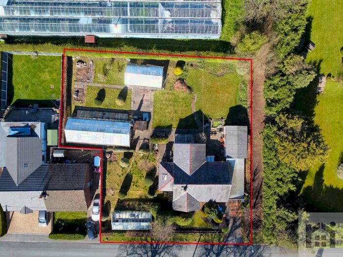 3 Bedroom Detached Bungalow For Sale In High Street, Mawdesley, L40