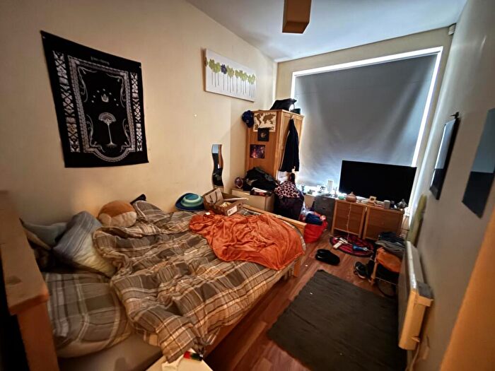 1 Bedroom House To Rent In Brudenell Grove, Leeds, LS6