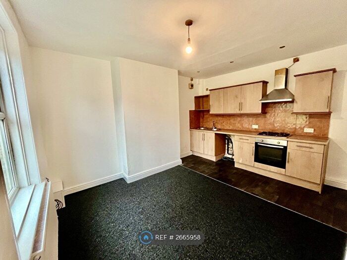 2 Bedroom Terraced House To Rent In Lowerhouses Lane, Huddersfield, HD5