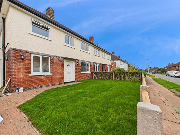 3 Bedroom Semi Detached House To Rent In Willow Road, Loughborough, LE11