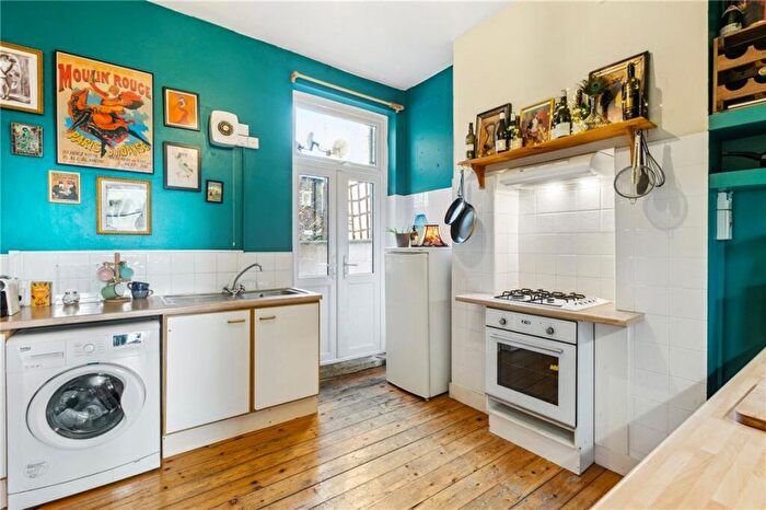 1 Bedroom Flat For Sale In Dagnan Road, Clapham South, SW12