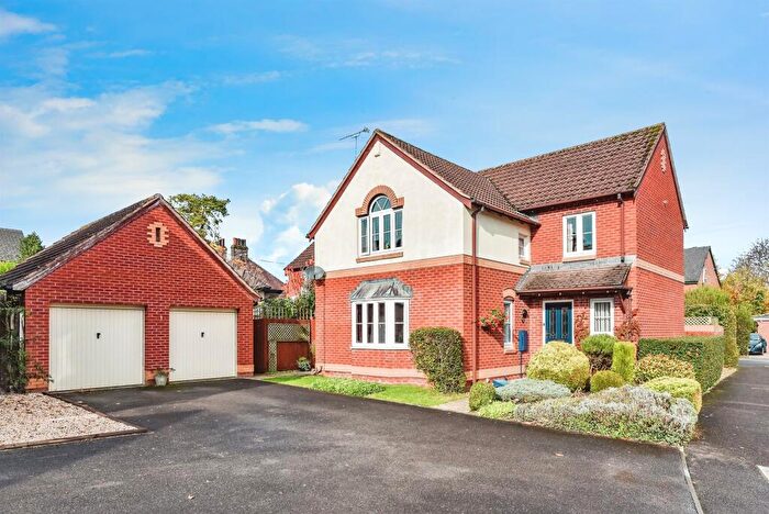 4 Bedroom Detached House For Sale In Gipsy Lane, Warminster, BA12