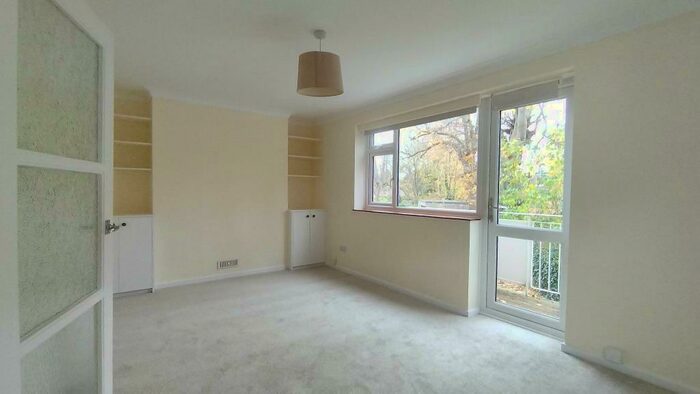 2 Bedroom Apartment To Rent In Surbiton, Surrey, KT6