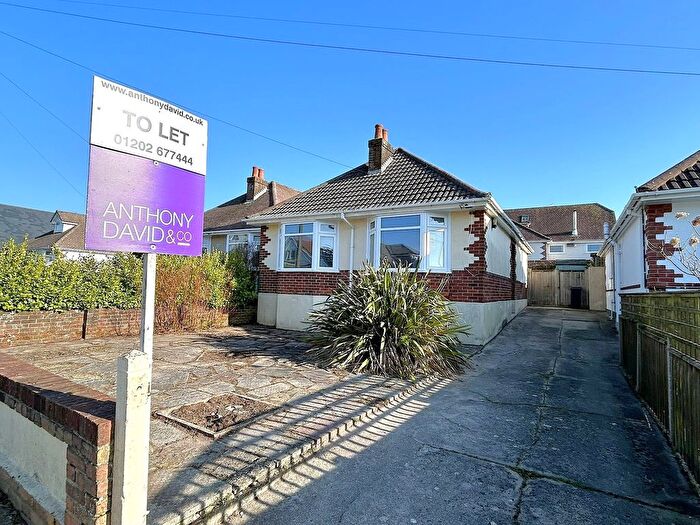 2 Bedroom Detached Bungalow To Rent In Pound Lane, Oakdale, Poole, BH15