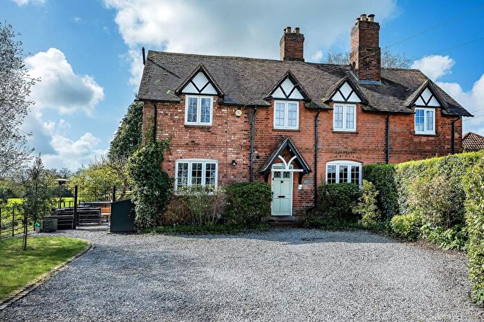 4 Bedroom Semi-Detached House For Sale In Aylesbury Road, Hockley Heath, Solihull, B94