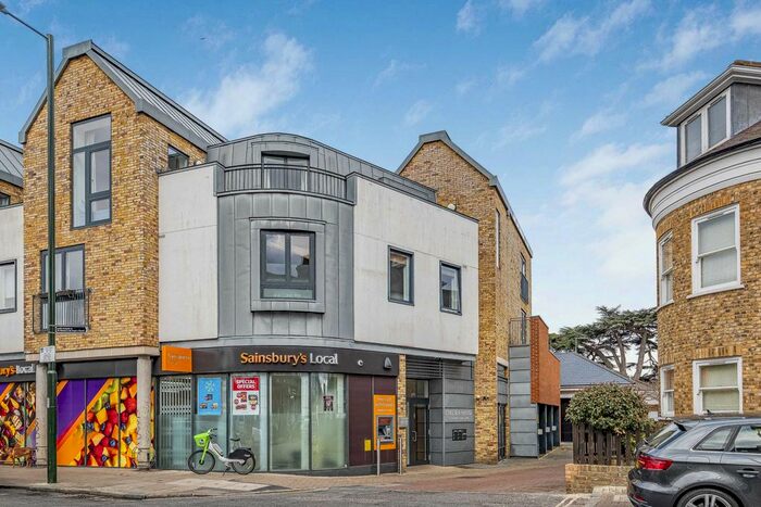 2 Bedroom Flat To Rent In Chelsea House, White Hart Lane, Barnes, SW13