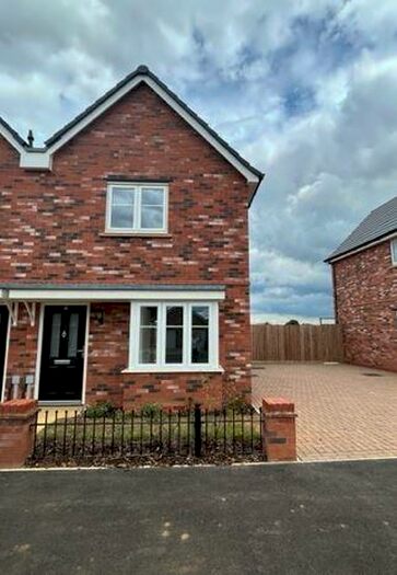 2 Bedroom House To Rent In Sparrowhawk Crescent, Northampton, NN4