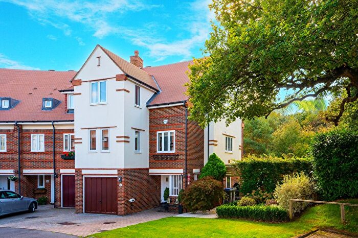5 Bedroom Property For Sale In St Nicholas Crescent, Pyrford, Woking, GU22