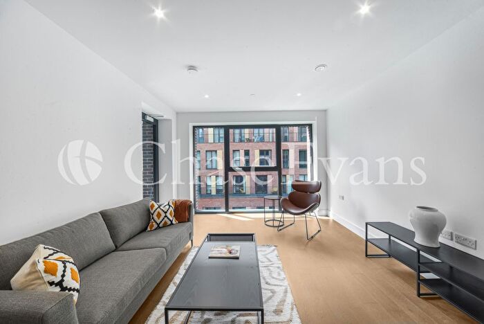 1 Bedroom Flat To Rent In Belfield Mansions, Park Amp; Sayer, Elephant And Castle, SE17