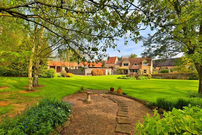 4 Bedroom Detached House For Sale In Ayres Rock, Twywell, NN14