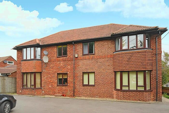 2 Bedroom Flat To Rent In North Hinksey, Oxford OX2