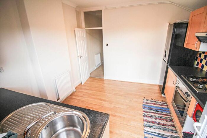 3 Bedroom Flat To Rent In Southend Road, BS23