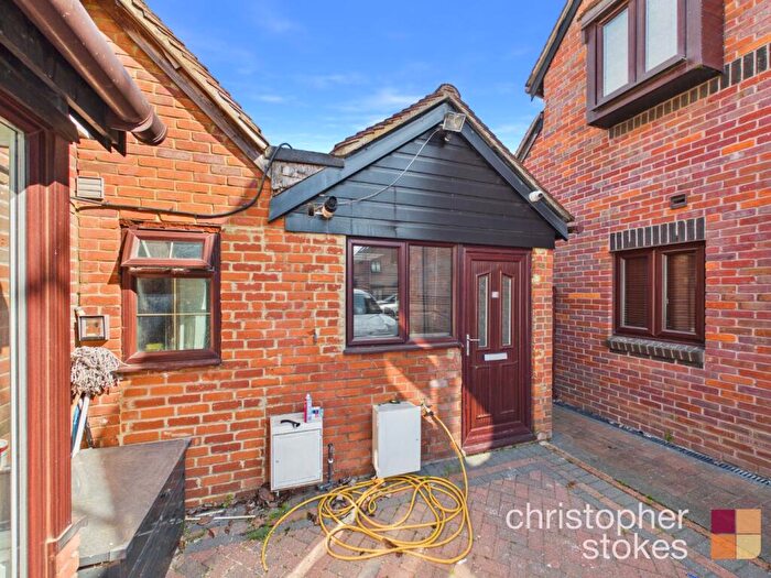 1 Bedroom Bungalow To Rent In Campine Close, Cheshunt, Hertfordshire, EN8