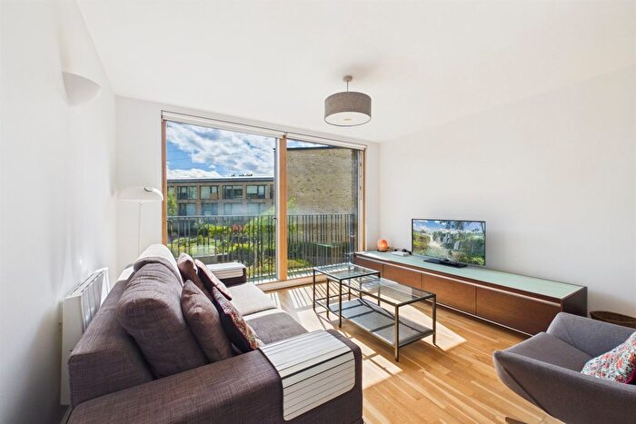1 Bedroom Flat To Rent In Bennets Courtyard, Colliers Wood, SW19