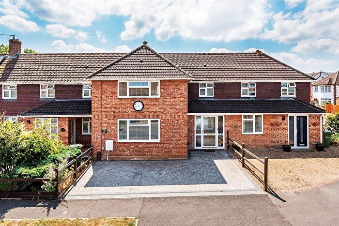3 Bedroom Property For Sale In Middlemead Road, Great Bookham, KT23