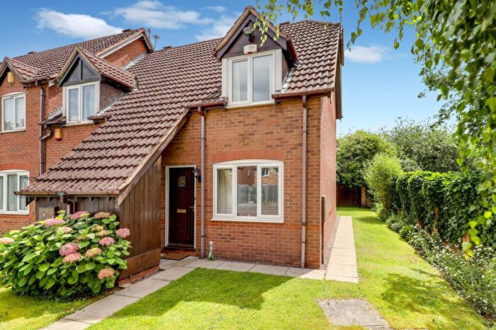 2 Bedroom End Of Terrace House For Sale In Wicket Grove, Lenton, NG7