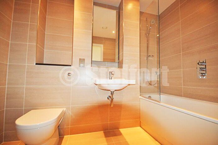 2 Bedroom Flat To Rent In Axminster Road, London, N7
