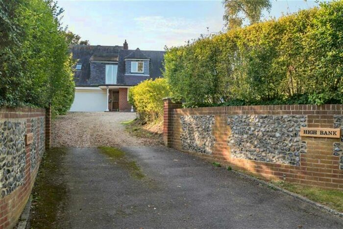 4 Bedroom Detached House For Sale In Rectory Lane, Meonstoke, Southampton, SO32