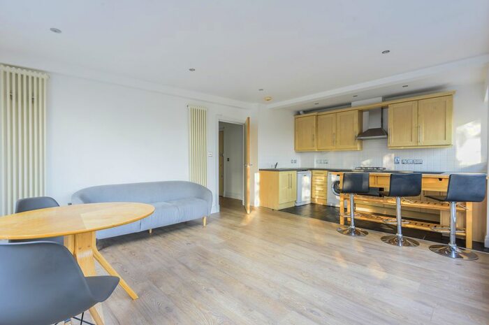 2 Bedroom Flat To Rent In Spa Road, London, SE16