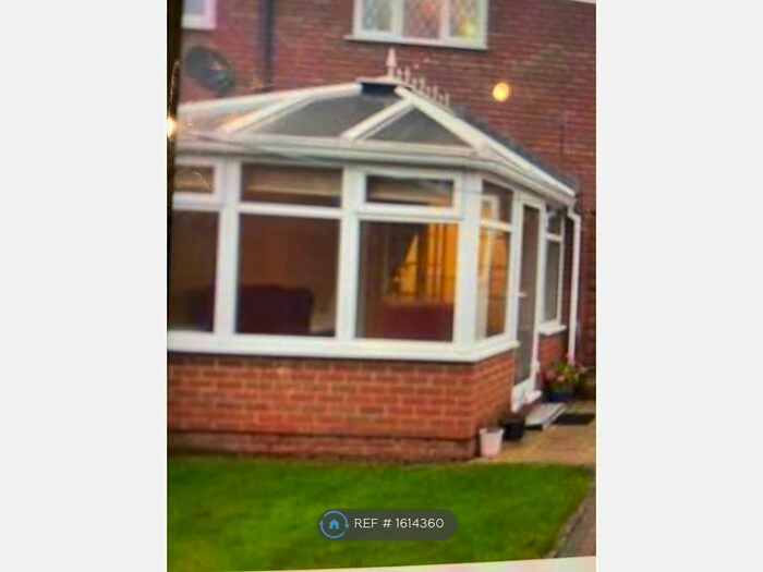 3 Bedroom End Of Terrace House To Rent In Ealingham, Tamworth, B77