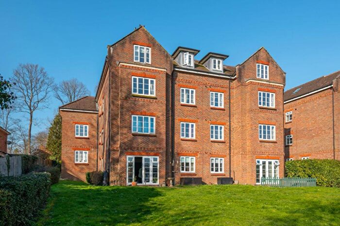 1 Bedroom Flat For Sale In Gatton Park Road, Parkside Court, RH1