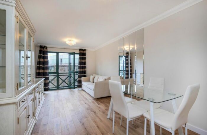 2 Bedroom Flat To Rent In Ormond House, Medway Street, London, SW1P