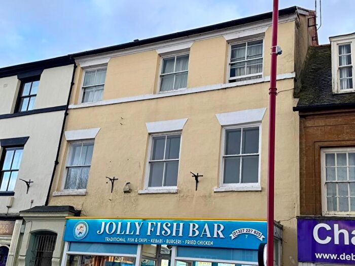 1 Bedroom Flat To Rent In High Street, Daventry, NN11