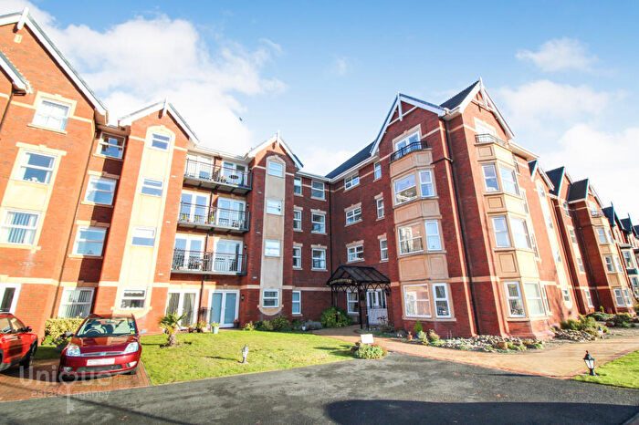 2 Bedroom Apartment For Sale In Hardaker Court, - Clifton Drive South, Lytham St. Annes, FY8