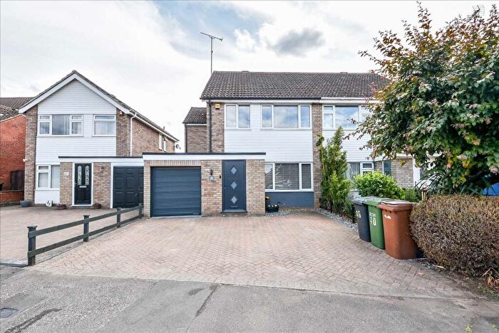 4 Bedroom Semi-Detached House For Sale In Manchester Road, Wollaston, NN29