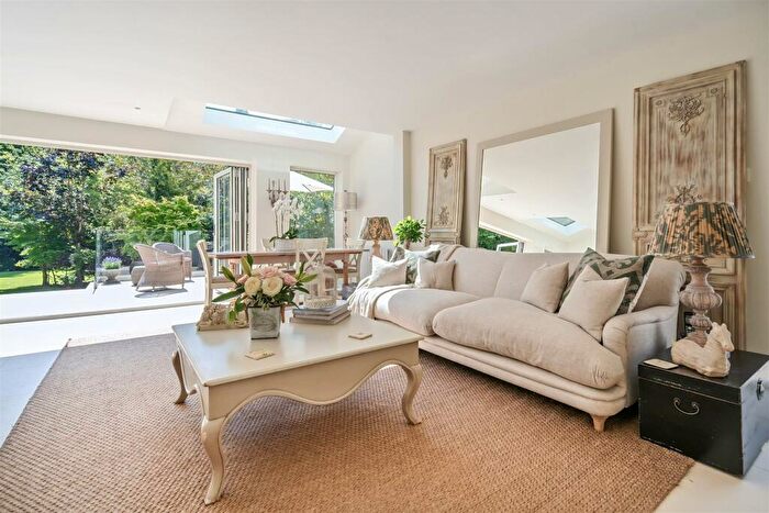 5 Bedroom Detached House For Sale In Botley Road, Burridge, Southampton, SO31