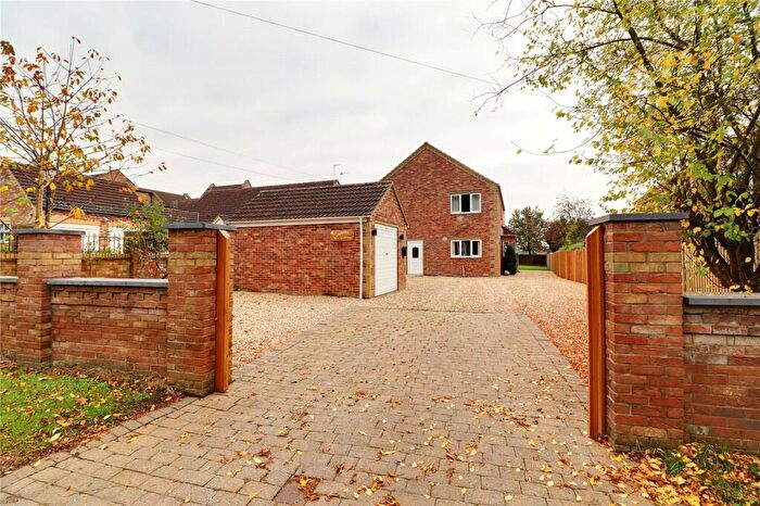 4 Bedroom Detached House For Sale In Upperthorpe Road, Doncaster, North Lincolnshire, DN9
