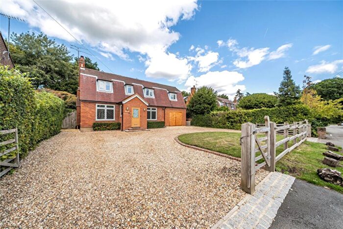 5 Bedroom Detached House For Sale In Viggory Lane, Horsell, Woking, Surrey, GU21