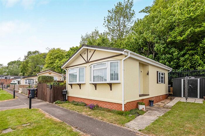 2 Bedroom Park Home For Sale In Peppard Road, Emmer Green, Reading, RG4