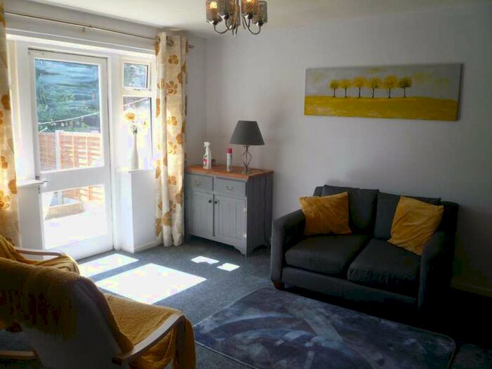 1 Bedroom Flat To Rent In Princess Avenue, Warrington, Cheshire, WA1