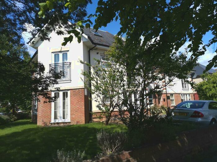 2 Bedroom Flat For Sale In Charminster Avenue, Bournemouth, BH9