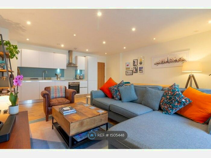 2 Bedroom Flat To Rent In Leigham Court Road, London, SW16